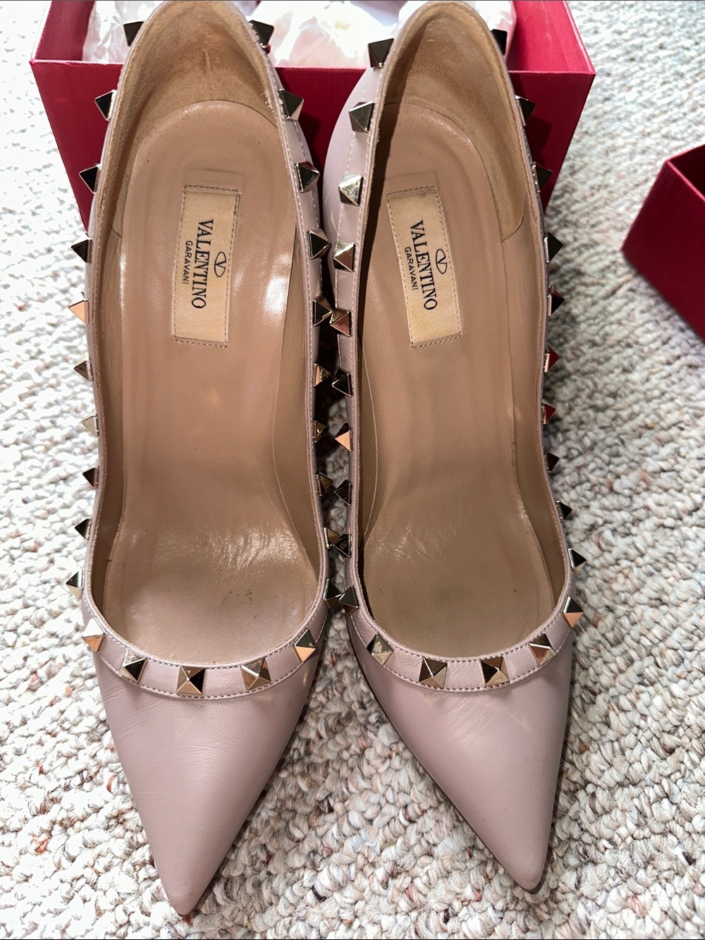 Valentino(color could be:Pink/blush/nude/Poudre)Leather Rockstud Pointed Toe